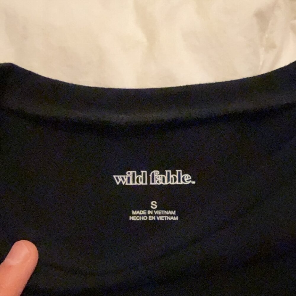 Target Crop Top - Picture 2 of 2